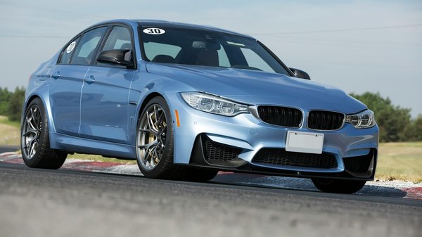 Comment la personnalisation des véhicules devient-elle une tendance incontournable ?